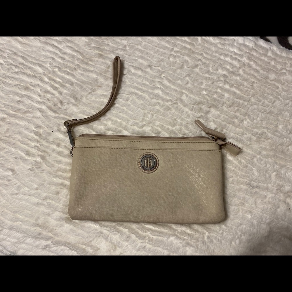 Tommy Hilfiger leather wallet, some wear.